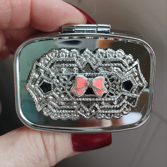 Embellished Silver Pill Case Container Pink Bow - Picture 9 of 11